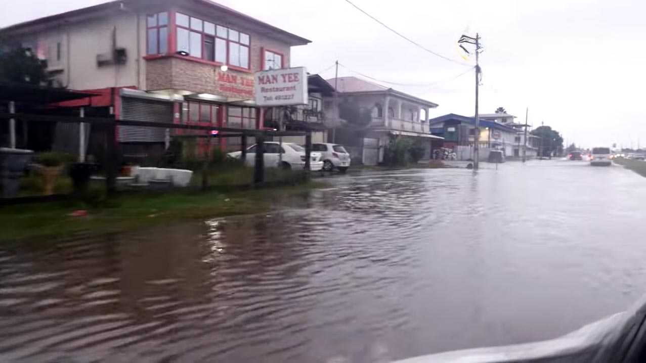 Suriname verdrinkt