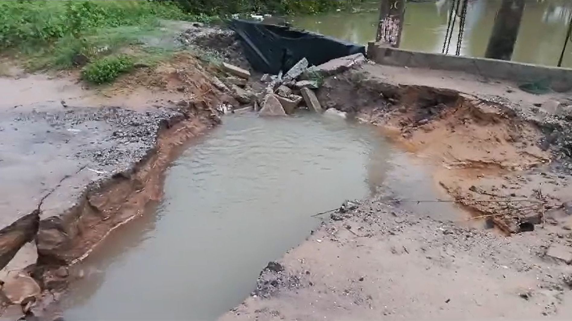 Onderhoud? Sluis ingestort